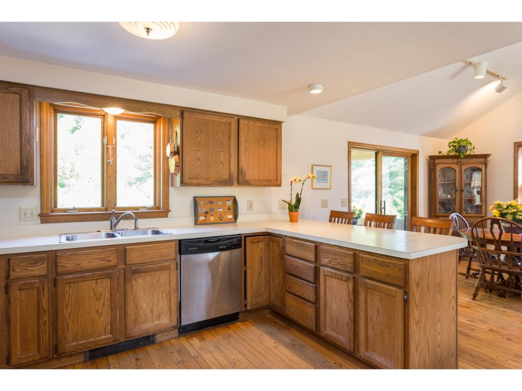 9 Coombs Farm Road Greenland, NH 03840 - Photo 5 of 20 Gallery Image 5