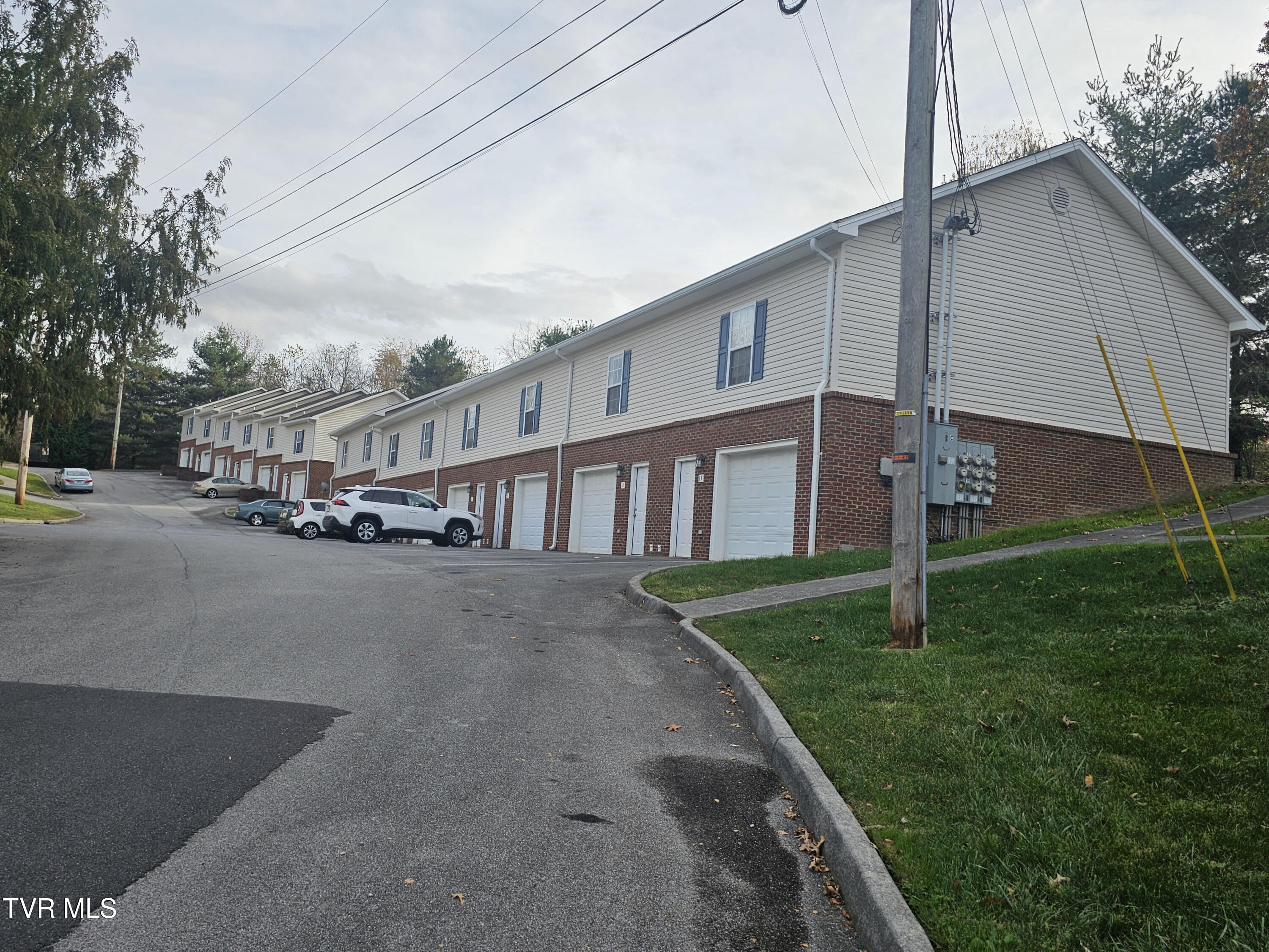 405 Christian Church Road, Unit 2 Johnson City, TN 37615 - Photo 3 of 16 3