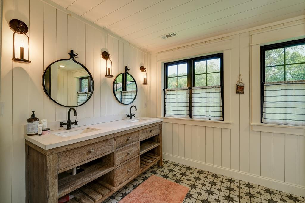 605 Shoal Creek Road Murphy, NC 28906 - Photo 31 of 75 Gallery Image 31