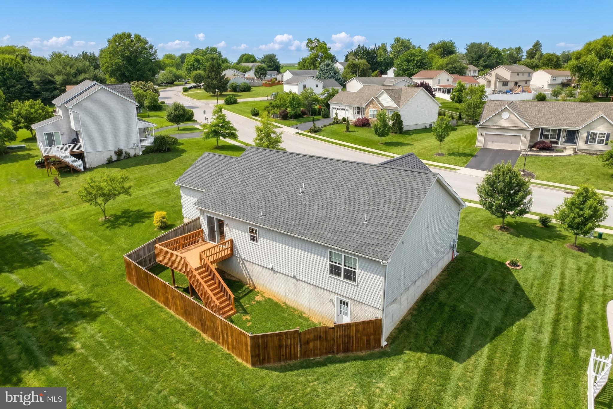 920 Friar Run Hanover, PA 17331 - Photo 4 of 47