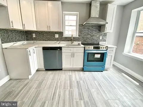 $2,850 | 1618 Fitzwater Street, Unit 2, Philadelphia, PA 19146
