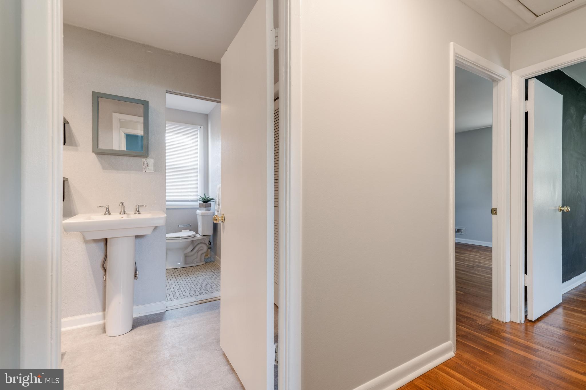 100 Margate Road Lutherville-Timonium, MD 21093 - Photo 11 of 34 Remodeled full bath in level two