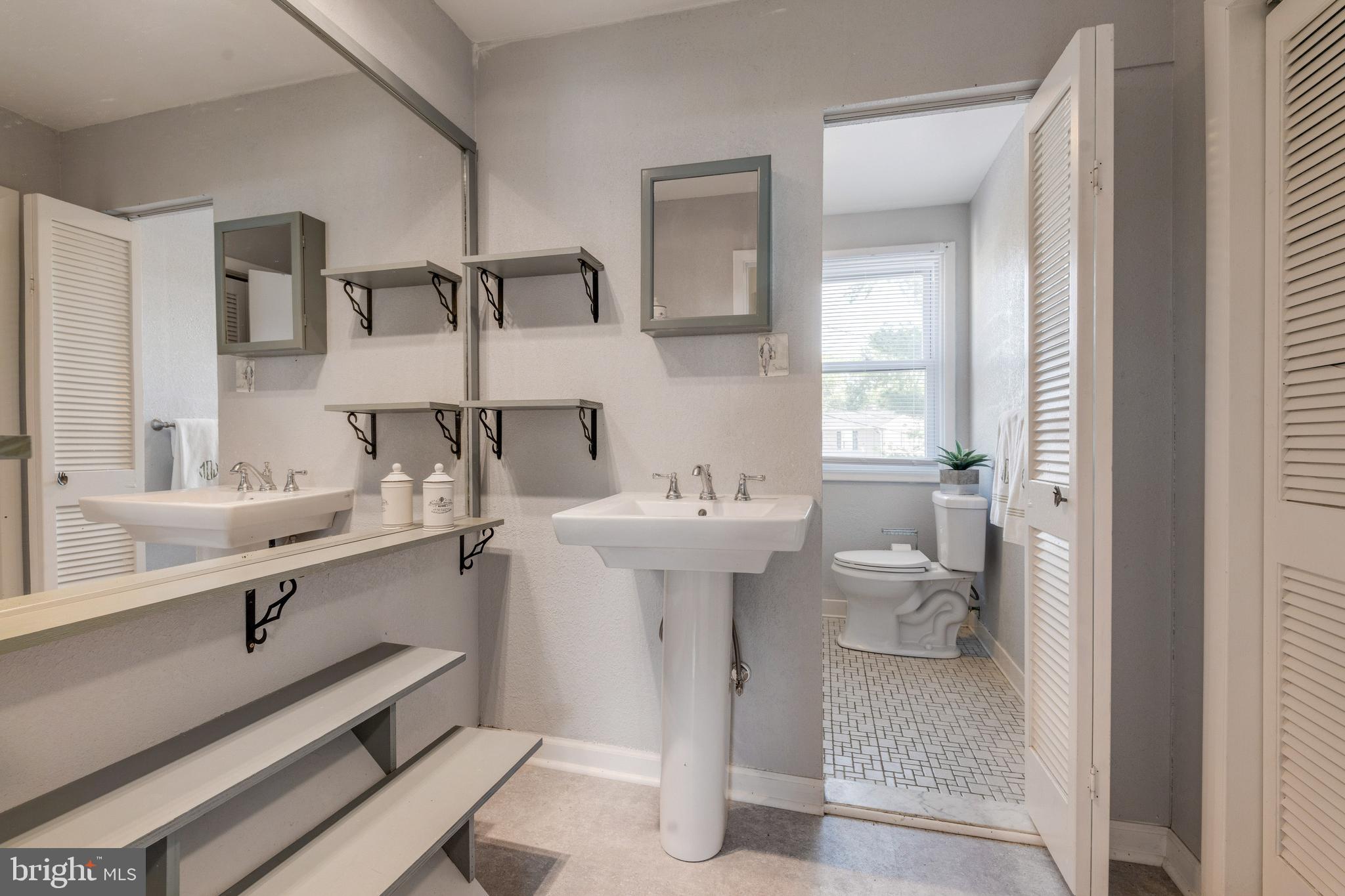 100 Margate Road Lutherville-Timonium, MD 21093 - Photo 12 of 34 Another view of the spacious bath/dressing area.