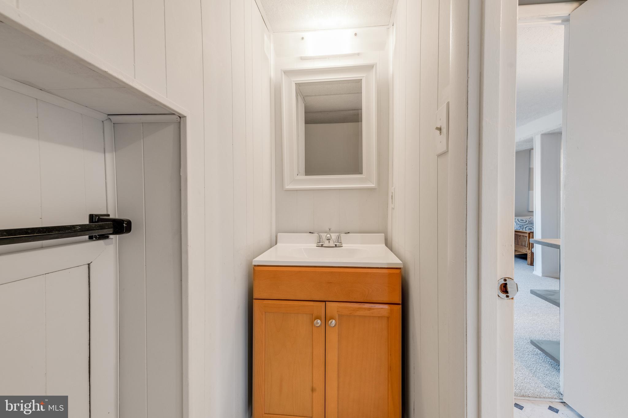 100 Margate Road Lutherville-Timonium, MD 21093 - Photo 22 of 34 Lower level half bath