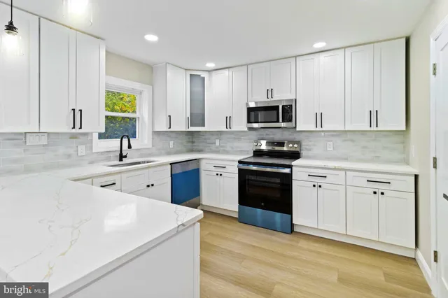 $379,900 | 12 Booker Circle, New Castle, DE 19720