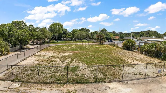 $400,000 | Gordon Ln Mount, Mount Dora, FL 32757