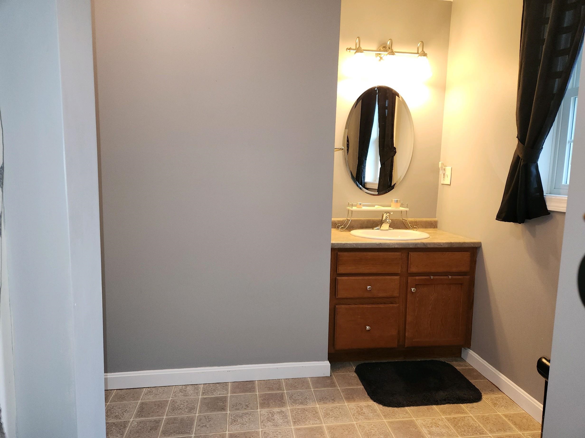 129 Pine Hill Road Nashua, NH 03063 - Photo 14 of 32