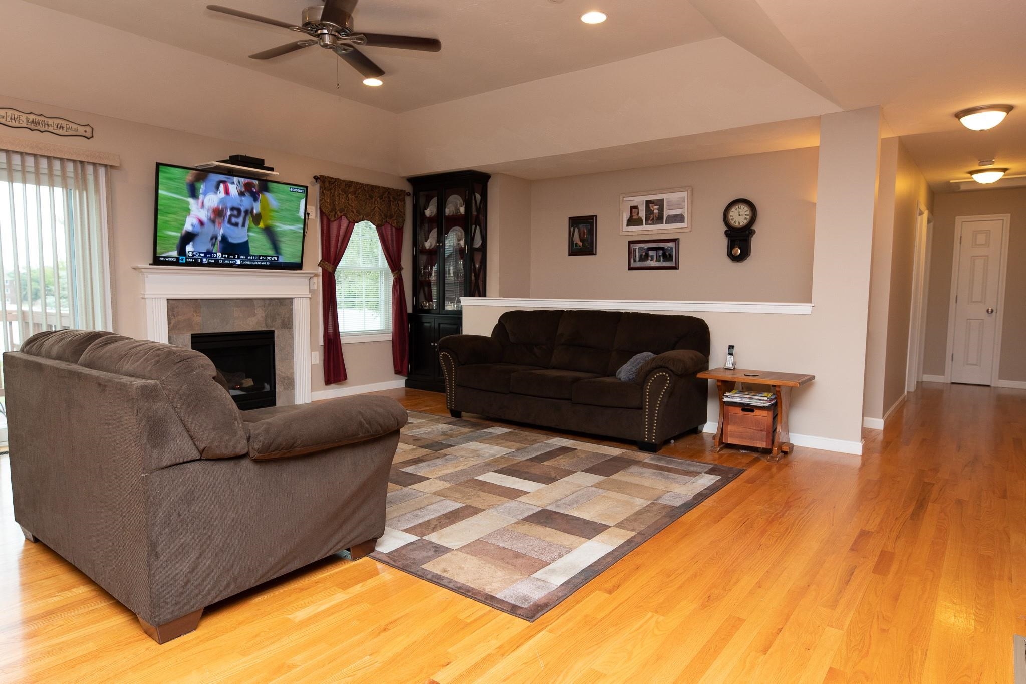 129 Pine Hill Road Nashua, NH 03063 - Photo 7 of 32