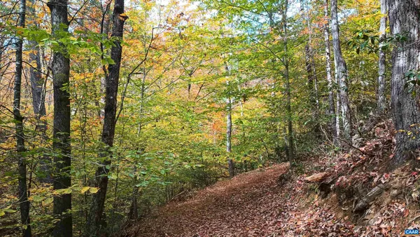 $449,000 | 125 Riverbreeze Court, Howardsville, VA 24562