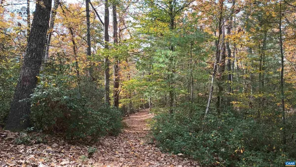 $449,000 | 125 Riverbreeze Court, Howardsville, VA 24562