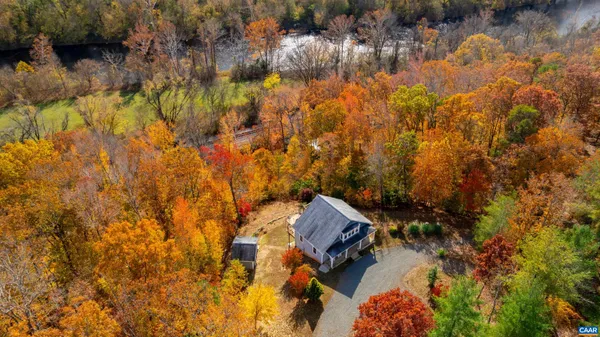 $449,000 | 125 Riverbreeze Court, Howardsville, VA 24562