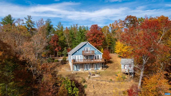 $449,000 | 125 Riverbreeze Court, Howardsville, VA 24562