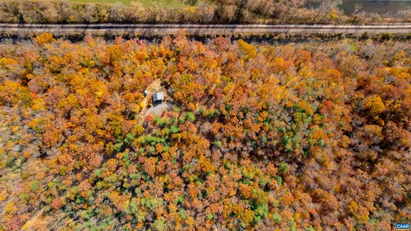 $449,000 | 125 Riverbreeze Court, Howardsville, VA 24562