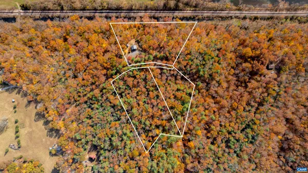 $449,000 | 125 Riverbreeze Court, Howardsville, VA 24562