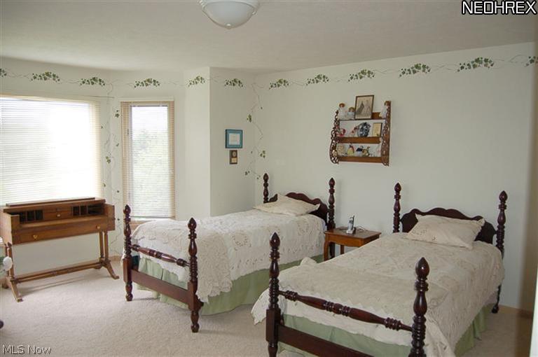 27289 Belgrave Road Cleveland, OH 44124 - Photo 22 of 25