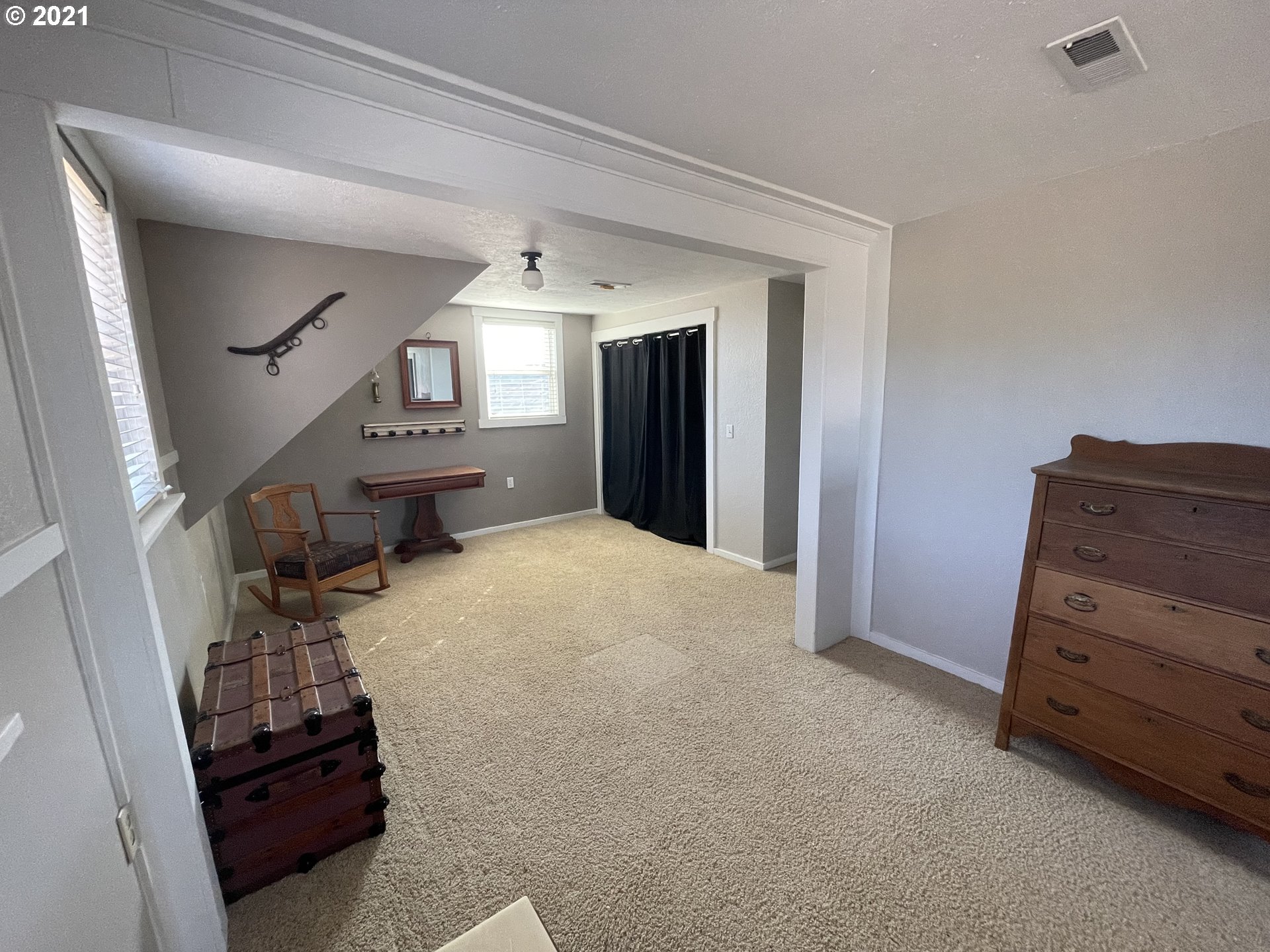 37170 Camp Creek Road Springfield, OR 97478 - Photo 26 of 29 a bedroom with a bed and furniture