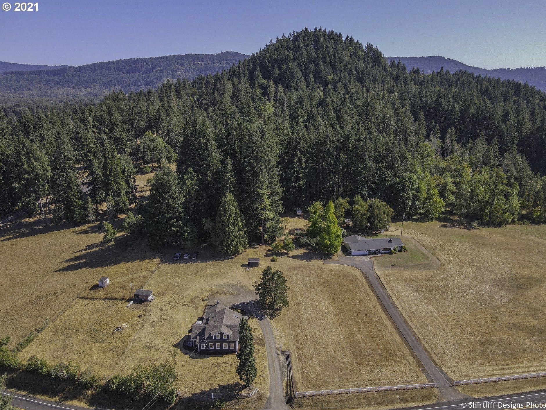 37170 Camp Creek Road Springfield, OR 97478 - Photo 29 of 29 a view of a backyard with green space
