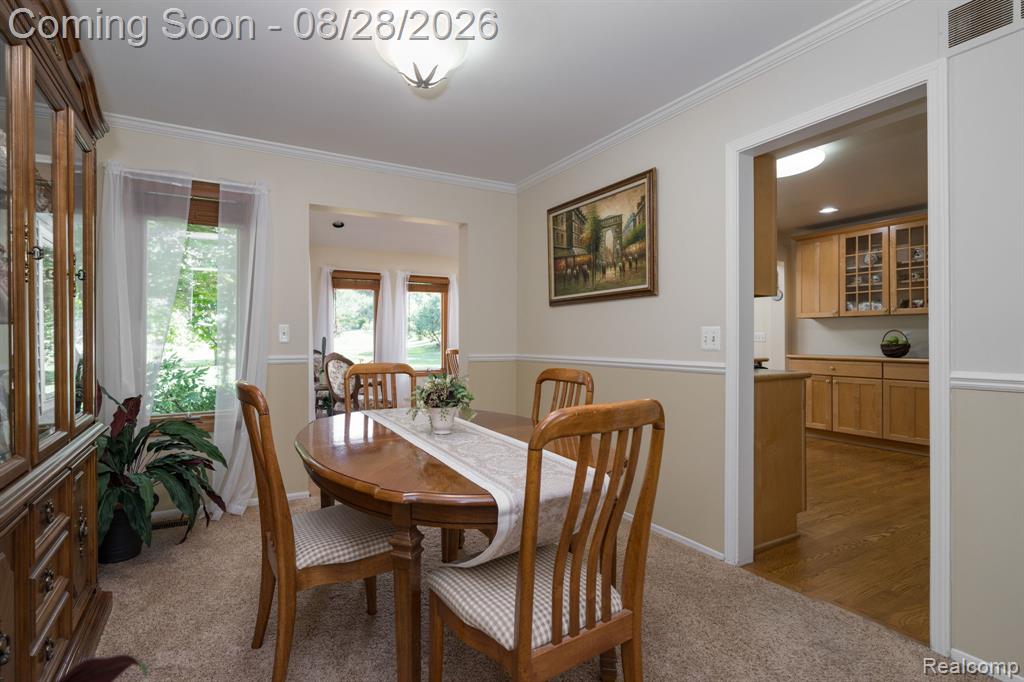1952 Cedaredge Road Rochester Hills, MI 48306 - Photo 8 of 41 Gallery Image 8