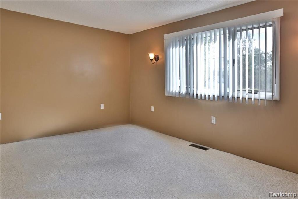 40611 Judd Road Belleville, MI 48111 - Photo 10 of 17
