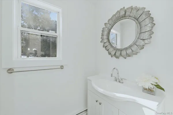 $1,495,000 | 4 Lawrence Place, Pelham, NY 10803