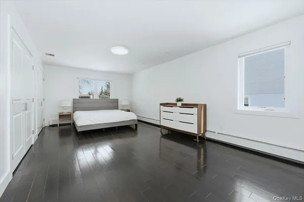 $1,495,000 | 4 Lawrence Place, Pelham, NY 10803