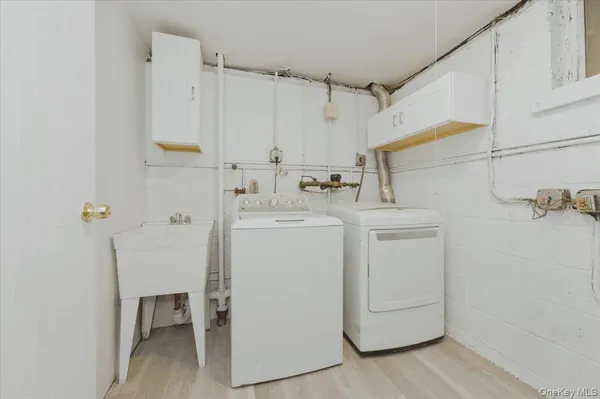 $1,495,000 | 4 Lawrence Place, Pelham, NY 10803