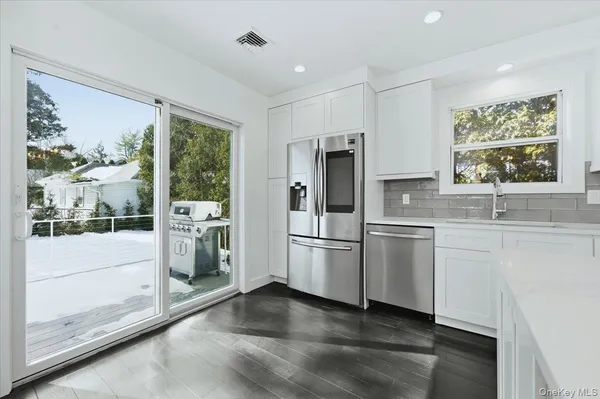 $1,495,000 | 4 Lawrence Place, Pelham, NY 10803