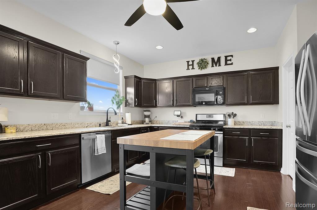 48115 Stapleton Avenue Macomb, MI 48042 - Photo 12 of 42 Gallery Image 12