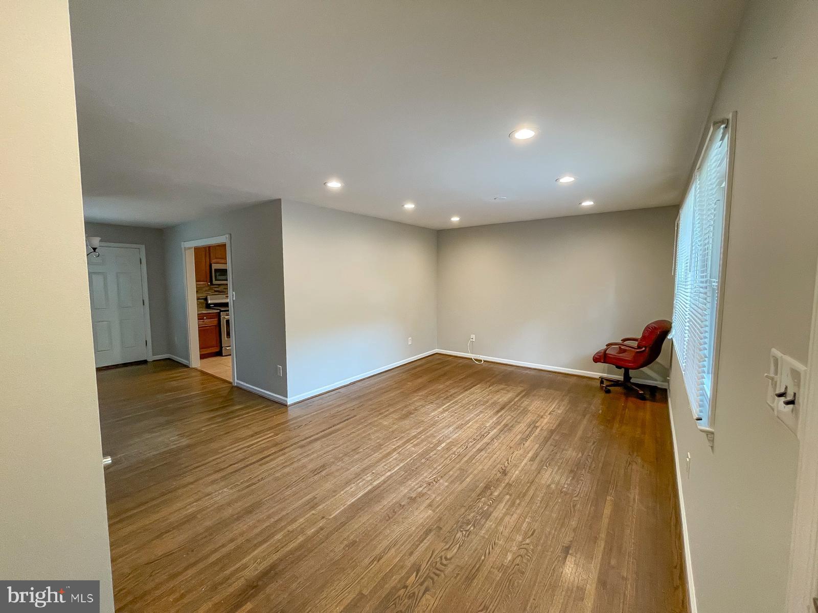 7417 Castle Road Manassas, VA 20109 - Photo 3 of 38 Gallery Image 3
