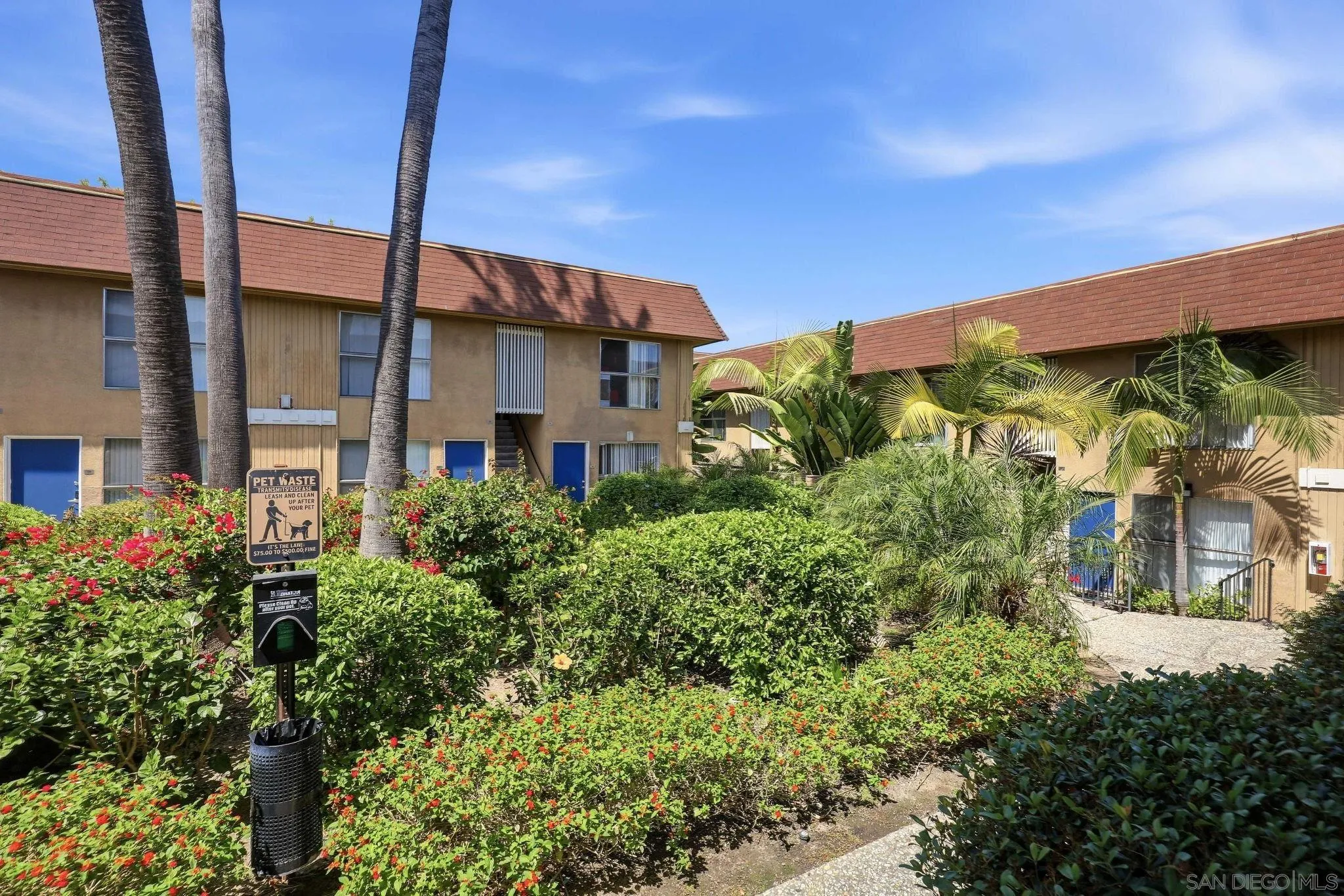 4881 Rolando Court San Diego, CA 92115 - Photo 5 of 16