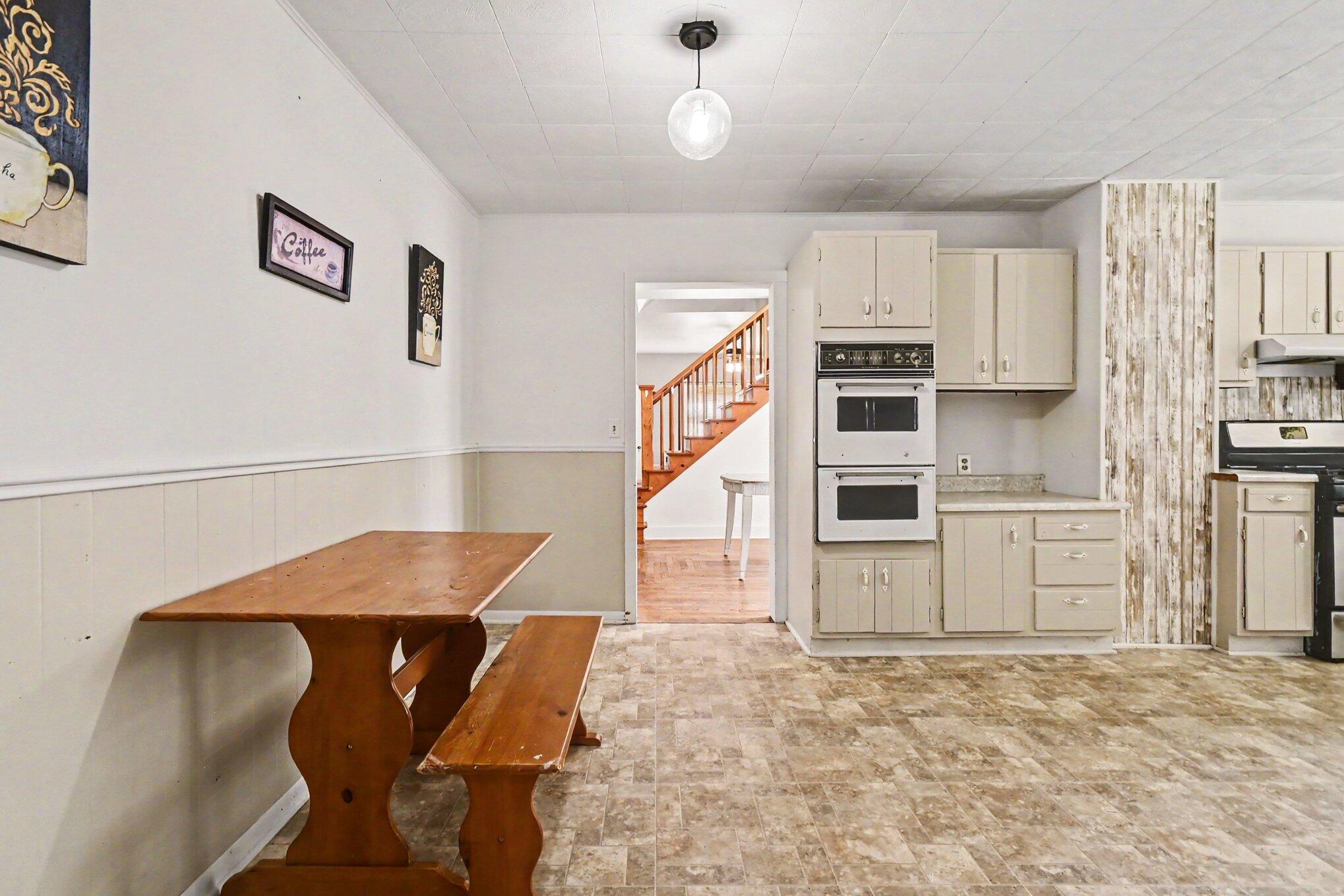 412 Merritt Street Charlotte, MI 48813 - Photo 6 of 22 008_file_8574