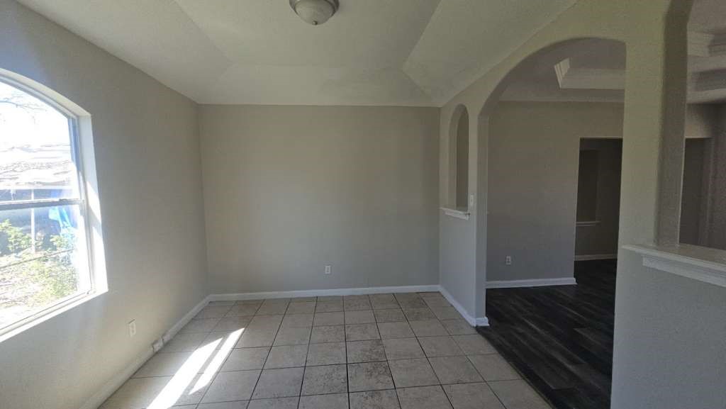 2301 Caplin Street Houston, TX 77026 - Photo 3 of 10