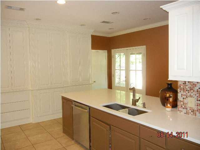 205 Ashcot Circle Jackson, MS 39211 - Photo 4 of 18 Photo 4