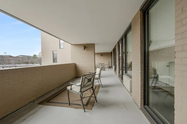 $879,999 | 3901 West End Avenue, Unit 408, Nashville, TN 37205