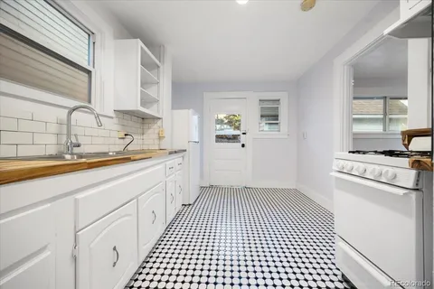 $715,000 | 125 Ruxton Avenue, Unit R, Manitou Springs, CO 80829
