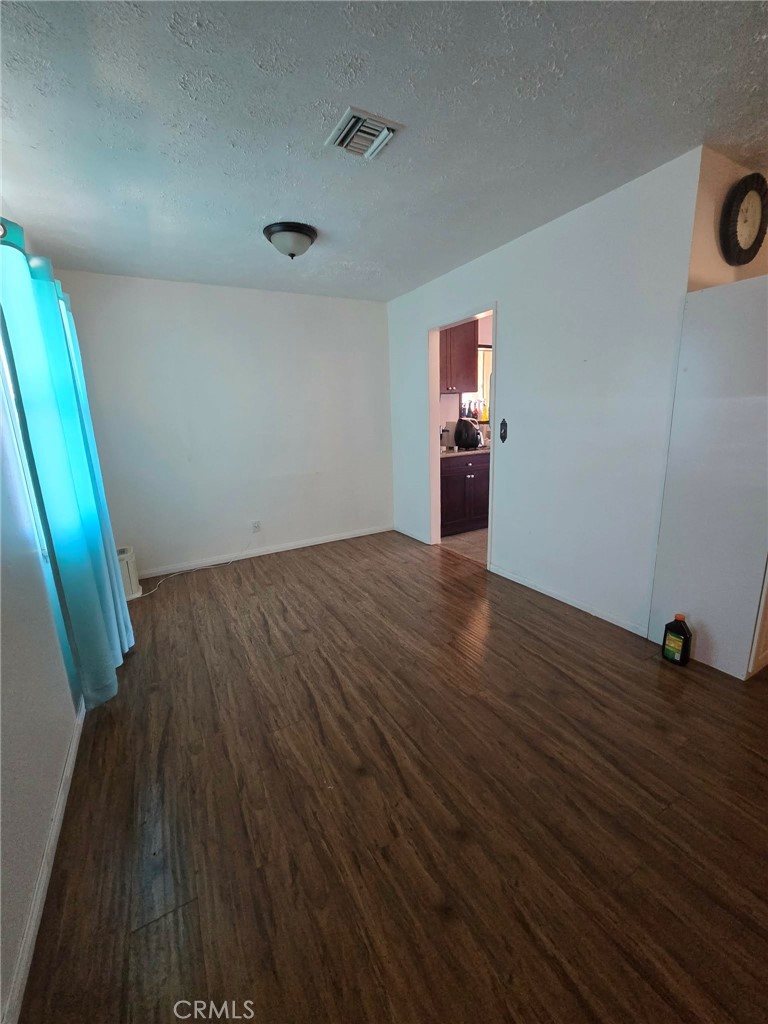36827 Hidden River Road Hinkley, CA 92347 - Photo 5 of 19 Dining area.