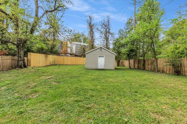$4,200 | 2031 Central Avenue, Memphis, TN 38104