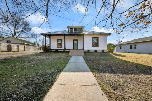 $299,900 | 118 Tyler Street, Clarksville, TN 37040