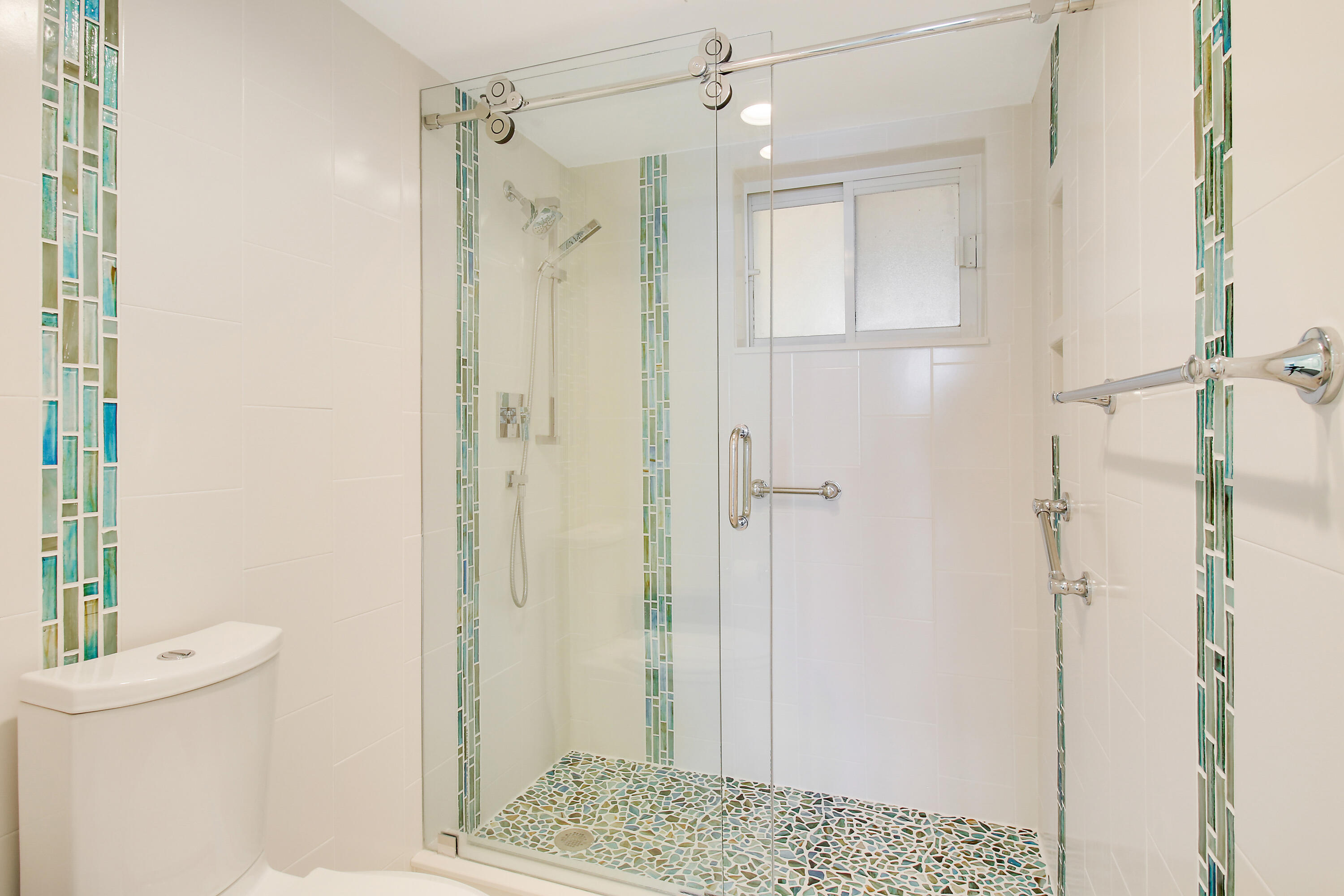 100 Ocean Trail Way, Unit 1206 Jupiter, FL 33477 - Photo 14 of 32 Remodeled Primary Bath