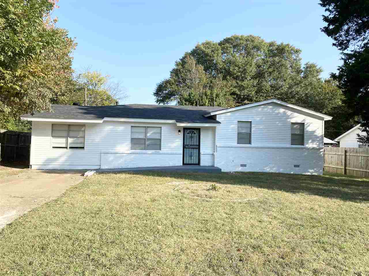 1488 Abernathy Road Memphis, TN 38116 - Photo 1 of 16