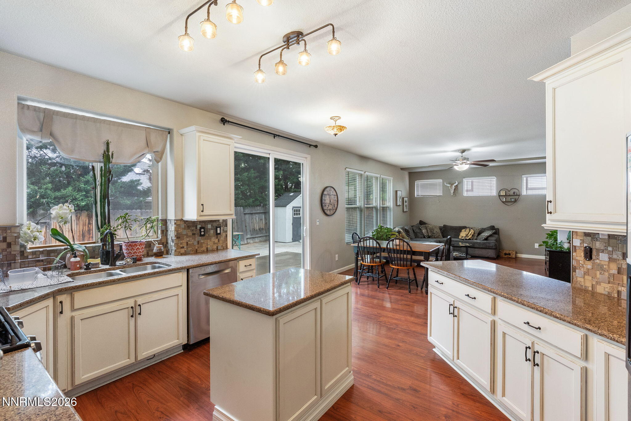 3220 Green River Drive Reno, NV 89503 - Photo 9 of 40 12-web-or-mls-3220 Green River-13