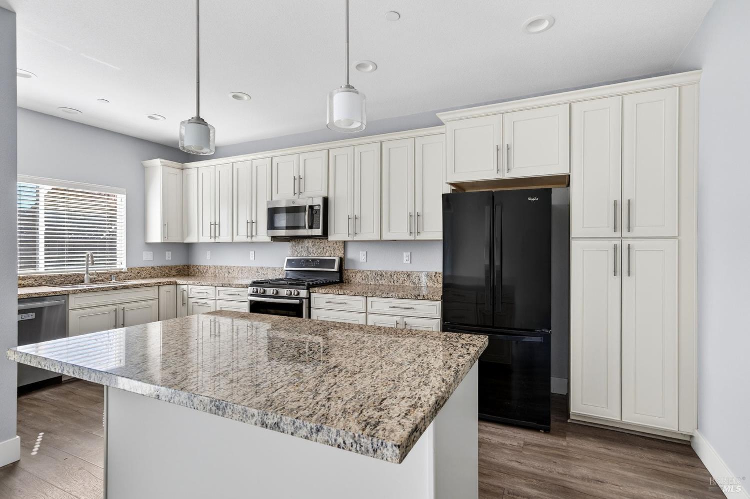 1932 Camino Del Prado Santa Rosa, CA 95403 - Photo 13 of 39