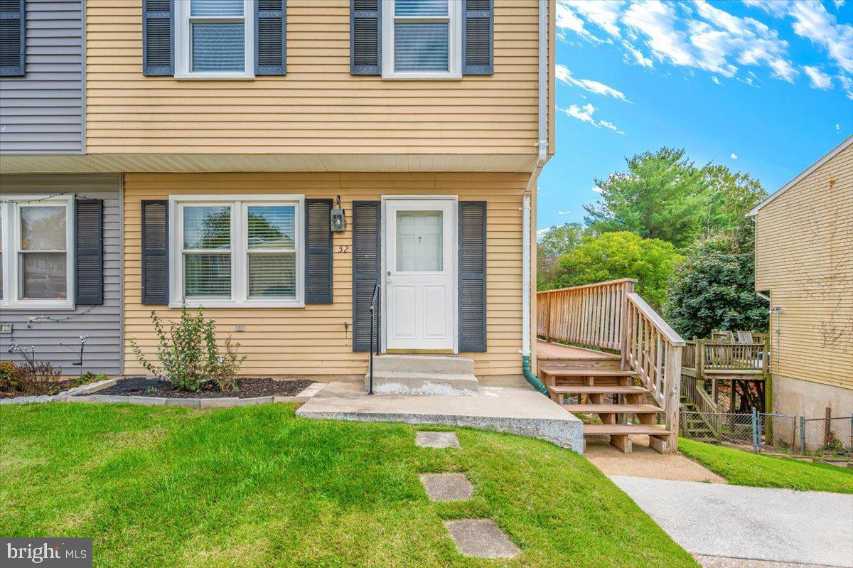 52 Wenner Drive Brunswick, MD 21716 - Photo 3 of 55 a front view of a house with a yard