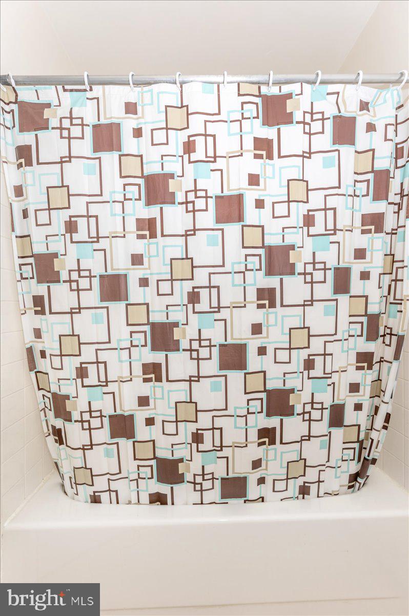 52 Wenner Drive Brunswick, MD 21716 - Photo 36 of 55 a bathroom with a shower