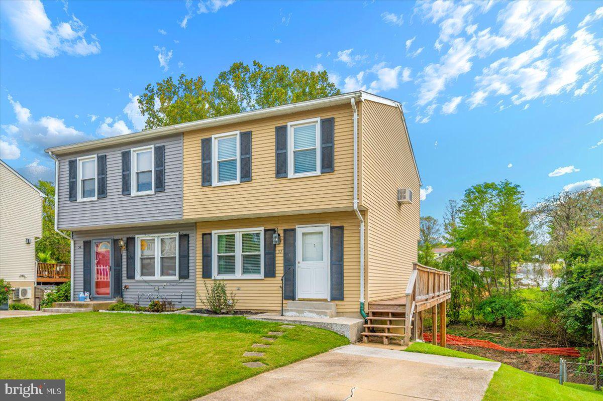 52 Wenner Drive Brunswick, MD 21716 - Photo 55 of 55 a front view of a house with a yard