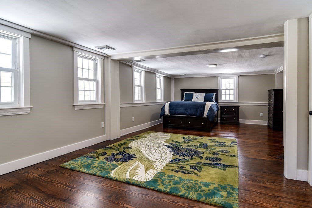 85 Walpole Street Dover, MA 02030 - Photo 28 of 39 a living room with furniture