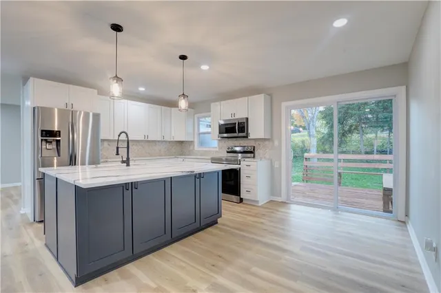 $299,875 | 5221 Northeast 39th Street, Kansas City, MO 64117