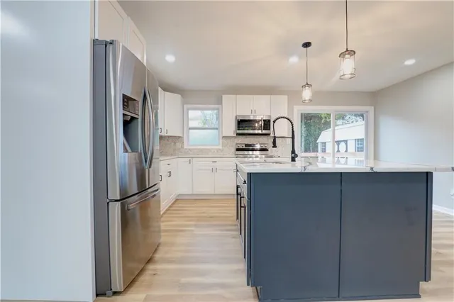 $299,875 | 5221 Northeast 39th Street, Kansas City, MO 64117