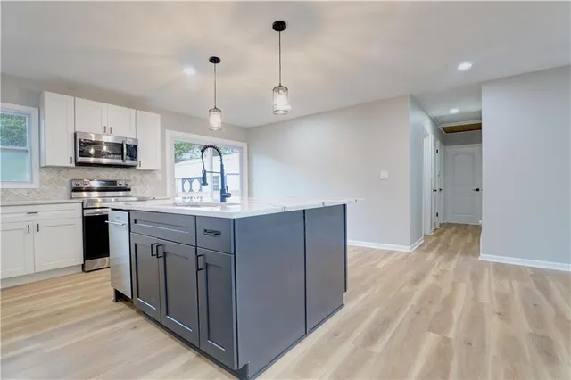 $299,875 | 5221 Northeast 39th Street, Kansas City, MO 64117