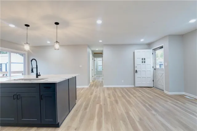 $299,875 | 5221 Northeast 39th Street, Kansas City, MO 64117